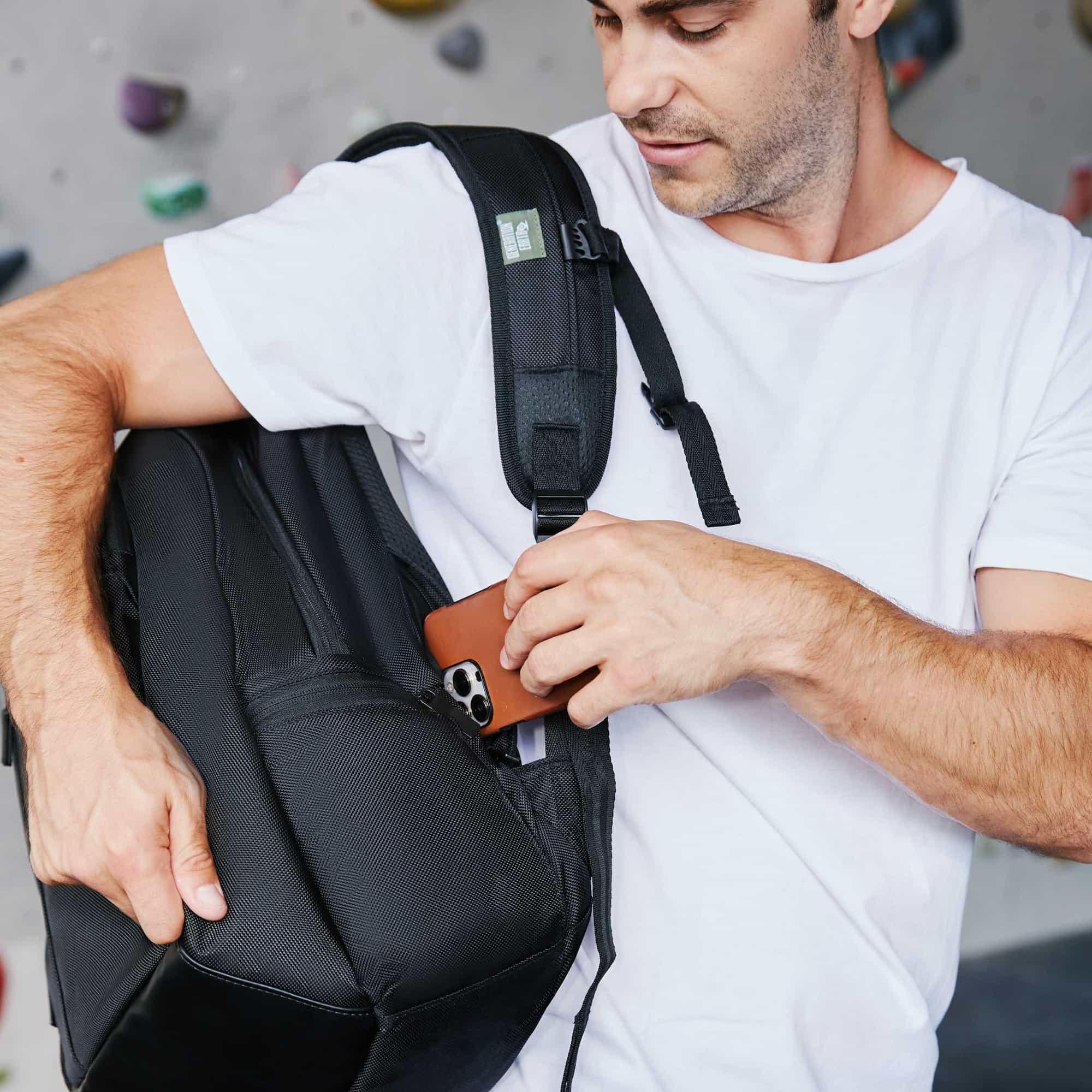 Warratha – Large Capacity 16" Laptop Backpack + Wet Bag Generation Earth